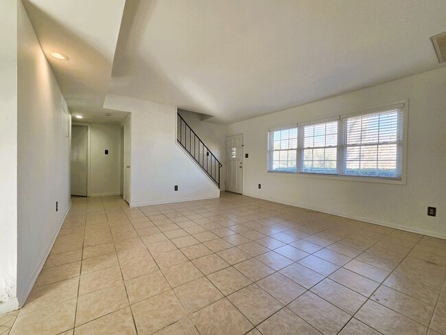 Building Photo - Traditional 4 bedroom cape in Staples Mill and Libbie Road corridor.