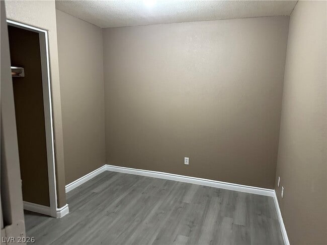 Building Photo - 3736 Rose Canyon Dr