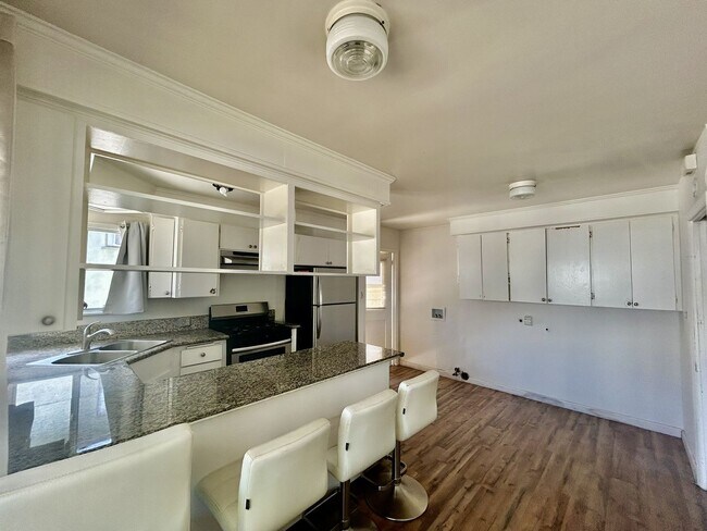 Building Photo - Charming 3 Bed 1 Bath For Rent *$400.00 Of...