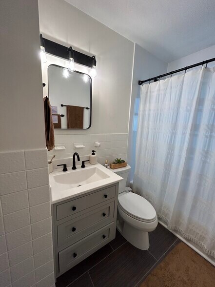 Bathroom 1 - Upstairs - 3827 Johnson St NE