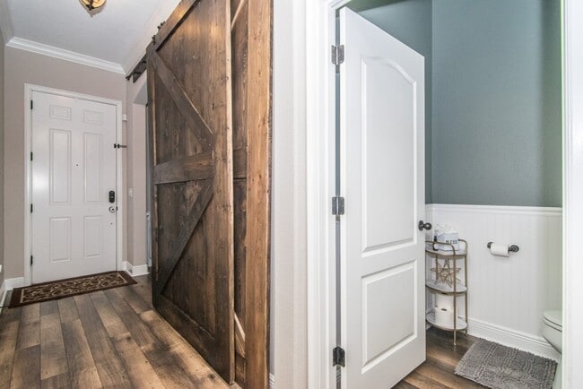 Building Photo - 8114 Champions Forest Way