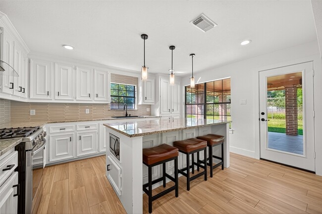 Building Photo - 11507 Oak Valley Dr