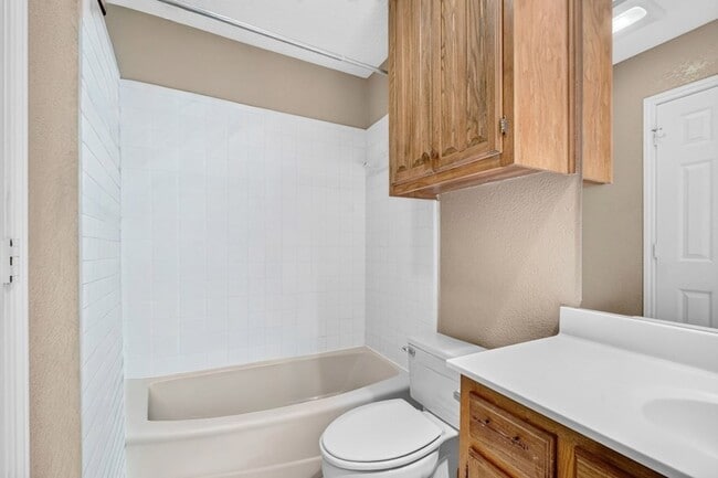 Building Photo - 3203 Tealwood Pl