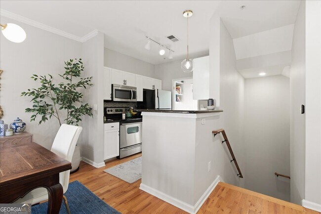 Building Photo - 1150 Collier Rd NW