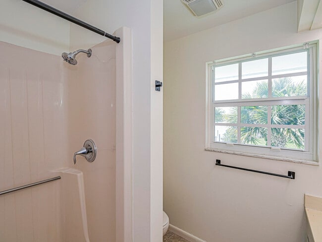 Building Photo - 4890 Bethel Creek Dr