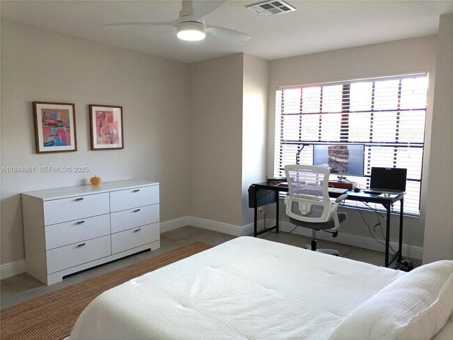 Building Photo - 13473 Fountain View Blvd