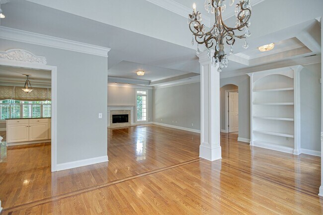 Building Photo - Beautiful Home in Willow Springs Just Minutes to Downtown Franklin