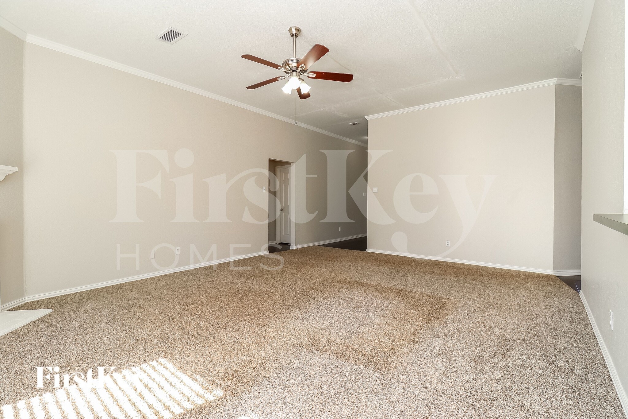 Building Photo - 614 Jamie Ln