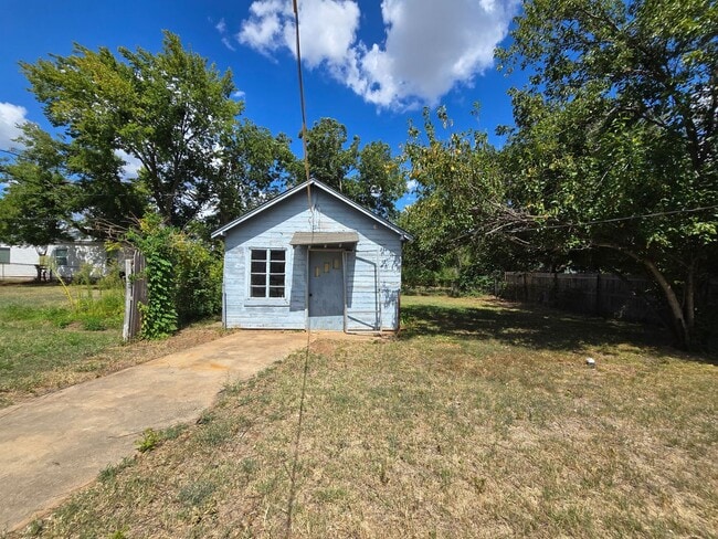 Building Photo - Cute 2 bedroom home near OBU