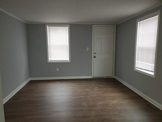 Building Photo - 4514 Sterling St