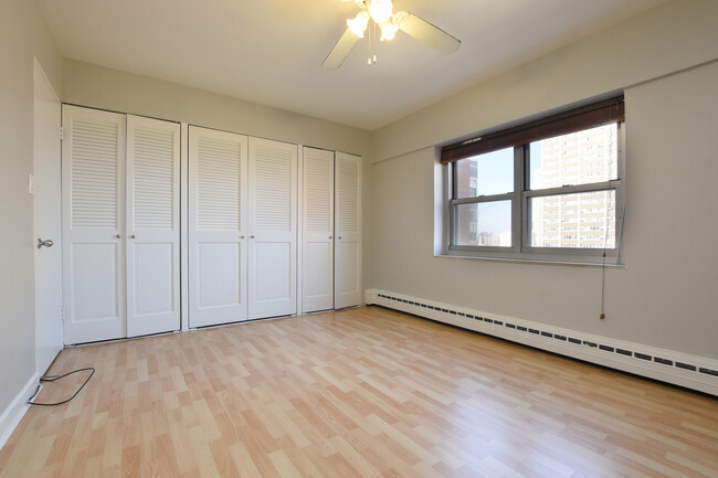 Building Photo - 4970 N Marine Dr