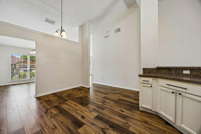 Building Photo - 12461 Richfield Blvd