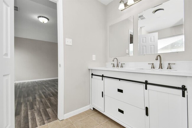 Building Photo - 4511 Coral Rose Ct