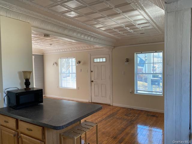 Building Photo - 103 Watkins Ave