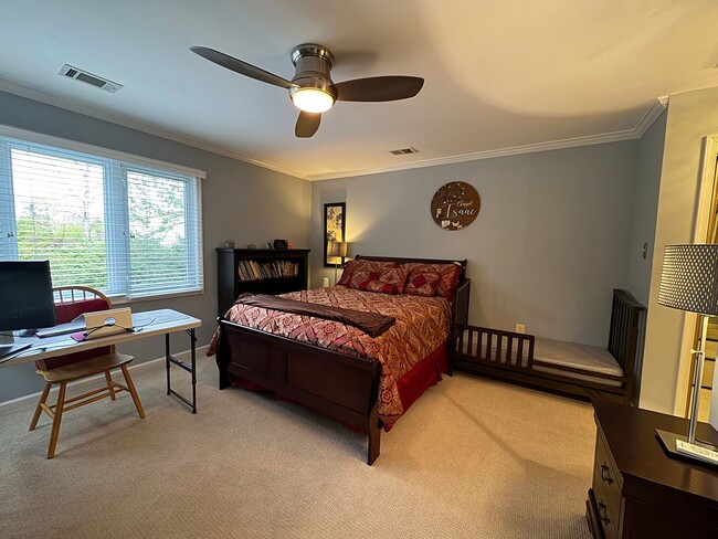 Building Photo - Fantastic 5 Bed 5.5 Bath Single Family Hom...