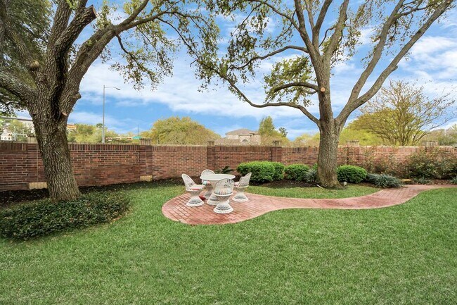 Building Photo - 1542 Orchard Park Dr