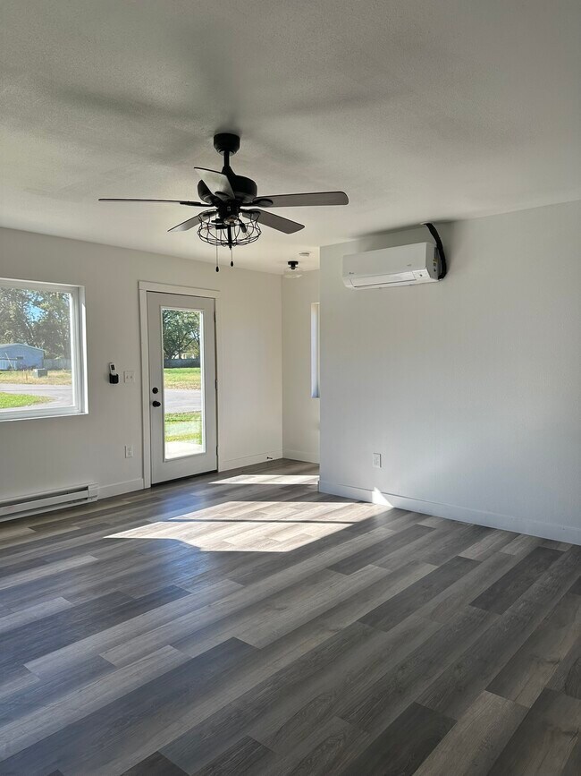 Building Photo - Valley View Estates A