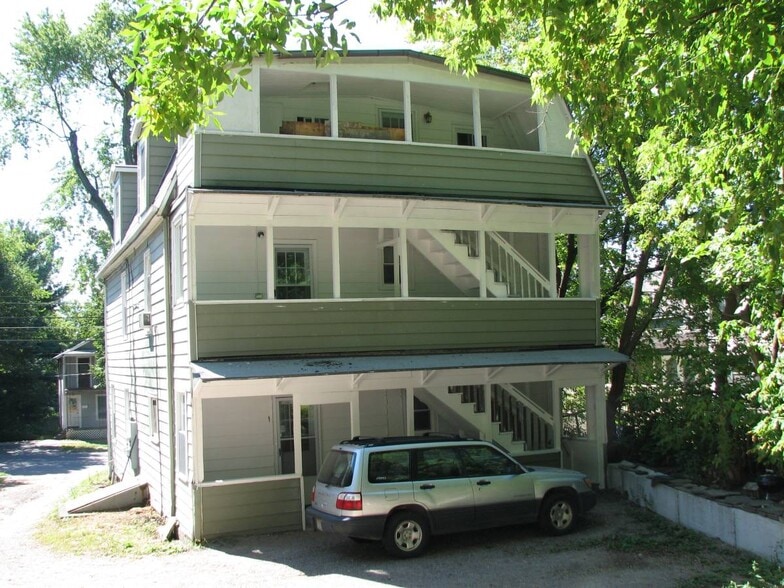 Building Photo - 384 Saint Paul St