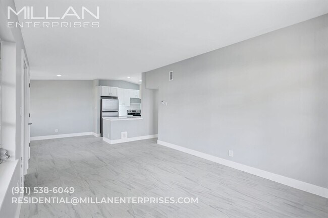 Building Photo - 325 Capri Blvd