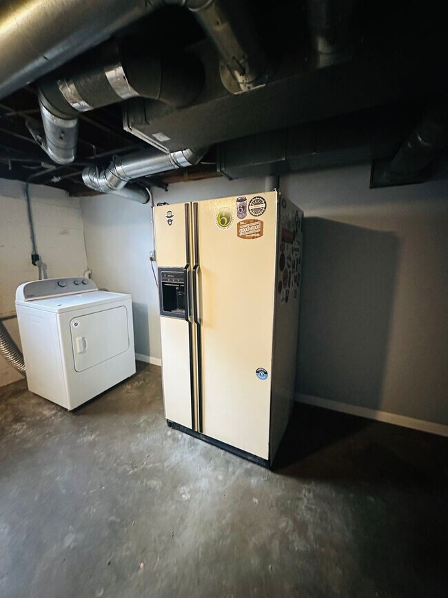 Building Photo - Updated Home in Highly Desired Deer Park Neighborhood