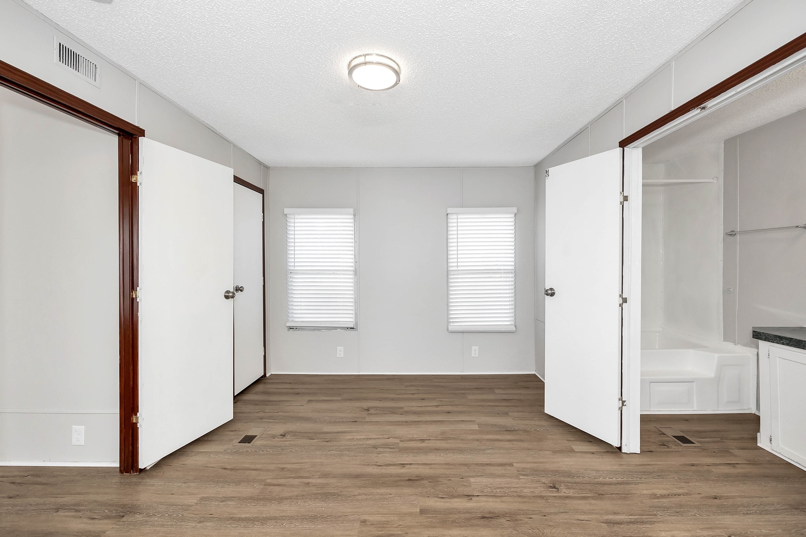 Building Photo - 2303 Highway 20