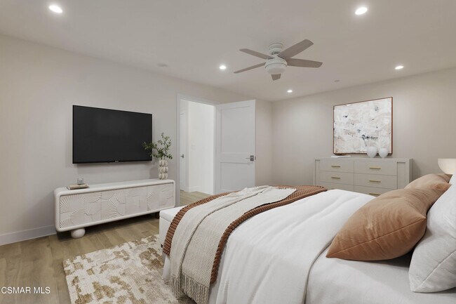 Building Photo - 3190 Los Robles Rd