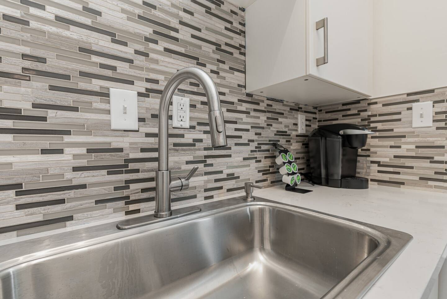 Kitchen - 440 Hopkins St