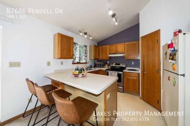 Building Photo - N7686 Rendell Dr