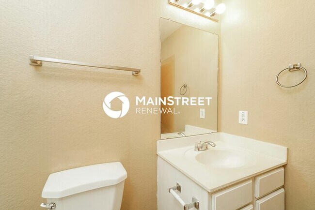 Building Photo - 3 Bedroom Pet-Friendly Home in Del Valle, TX with Main Street Renewal