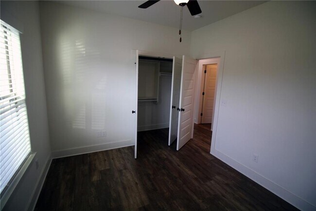 Building Photo - 851 Petit Jean St