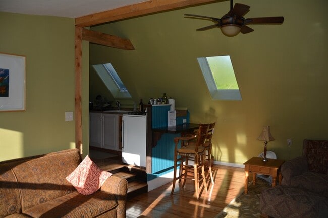 Building Photo - 68 N 200 W