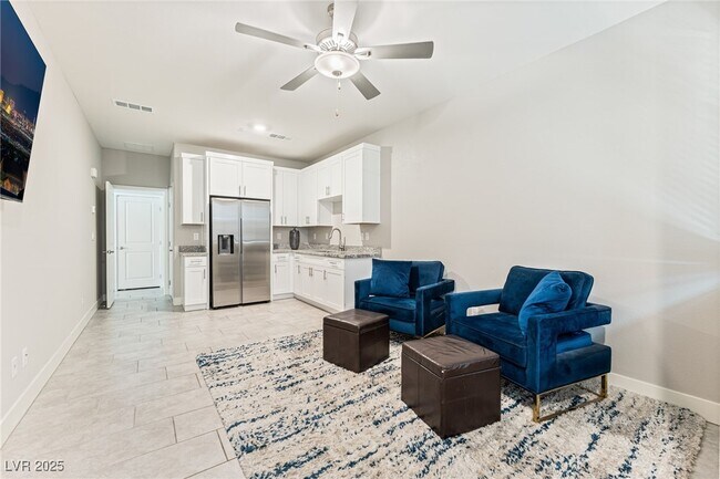 Building Photo - 457 Spring Dove Ave