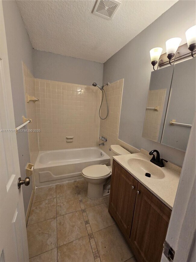 Building Photo - 11262 Royal Palm Blvd