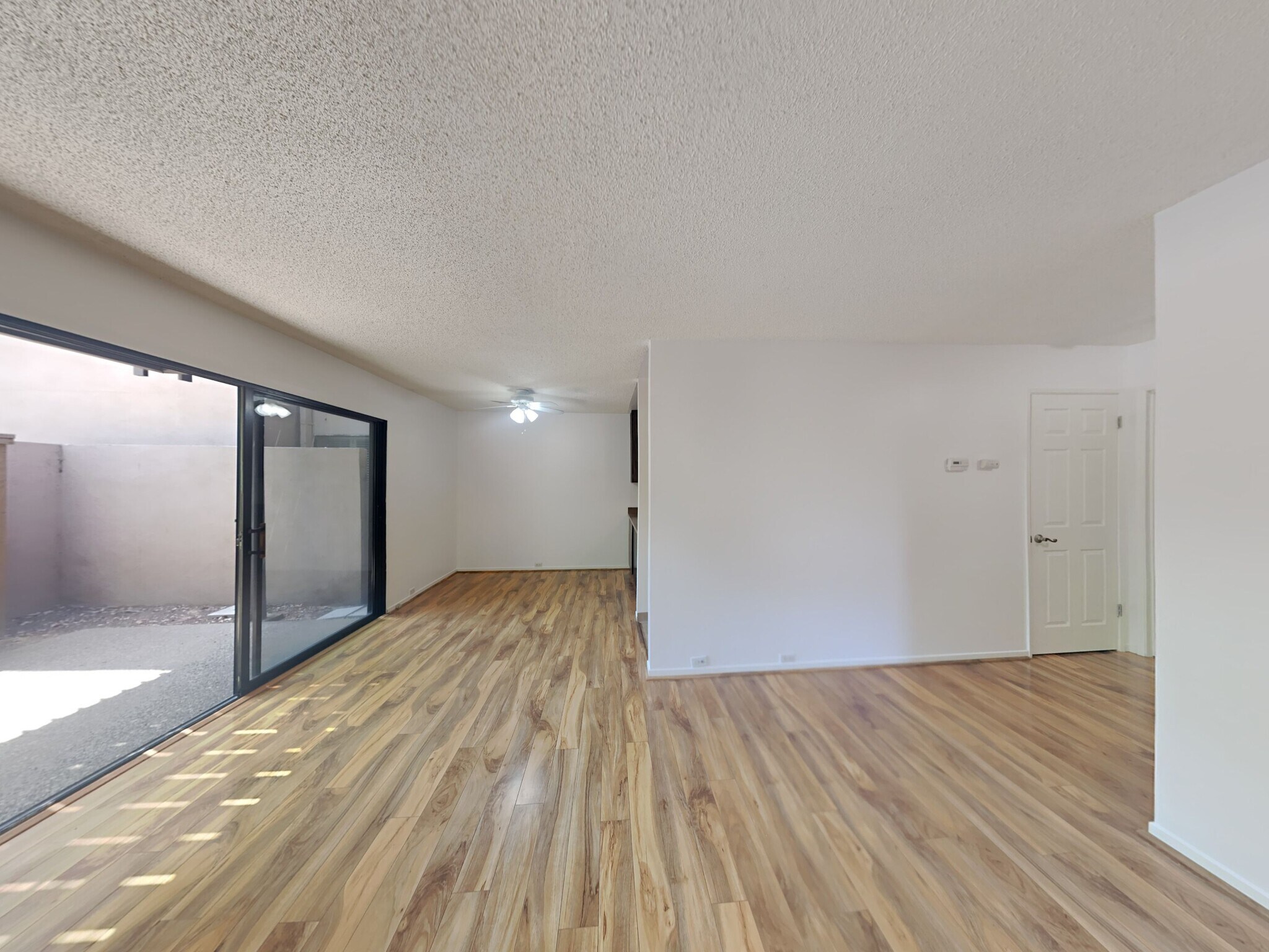 Building Photo - 639 Woodside Sierra