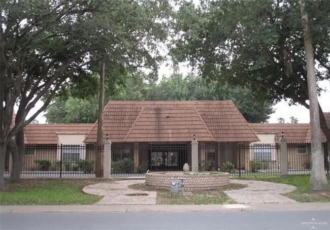 Primary Photo - 101 Yuma Ave