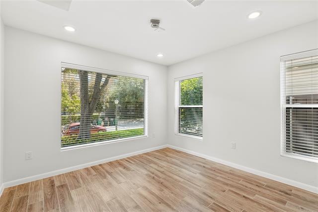 Building Photo - 4518 Roland Ave