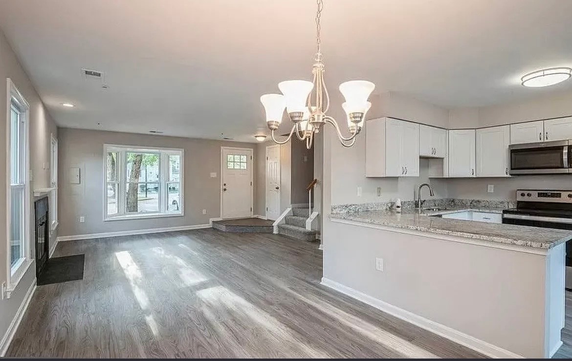 Building Photo - 15501 Empress Way