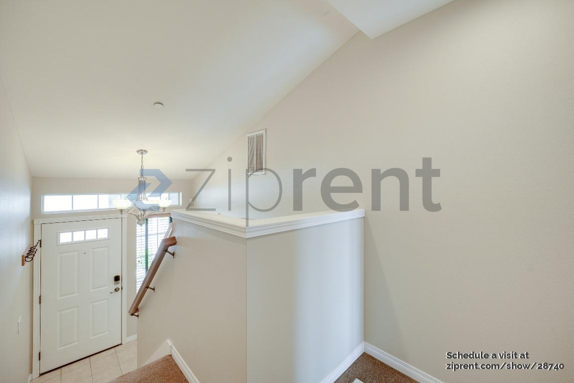 Building Photo - 2101 Tacoma Ct