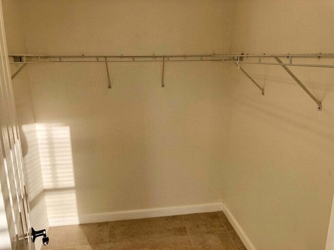 Building Photo - 609 Amador Ln