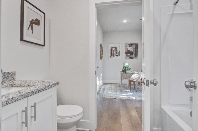 Building Photo - 5739 Murray Dr