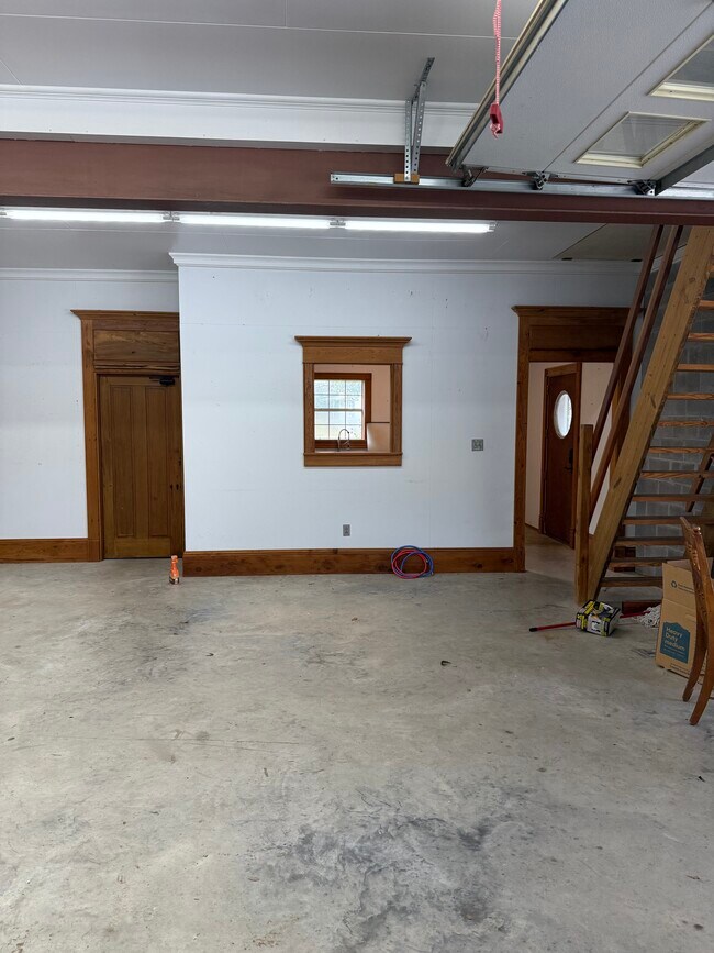 Building Photo - 6916 Danielle Rd