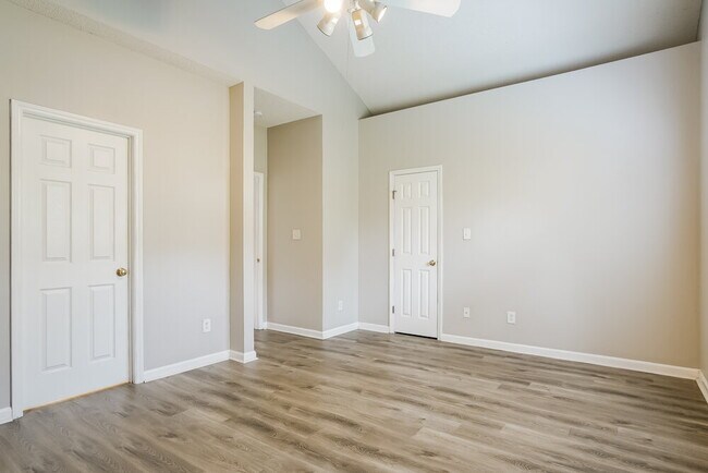 Building Photo - 108 Acropolis Pl