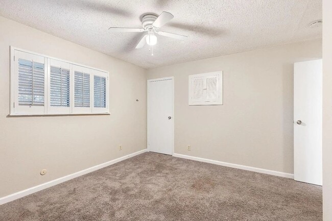 Building Photo - 358 Alpine Dr