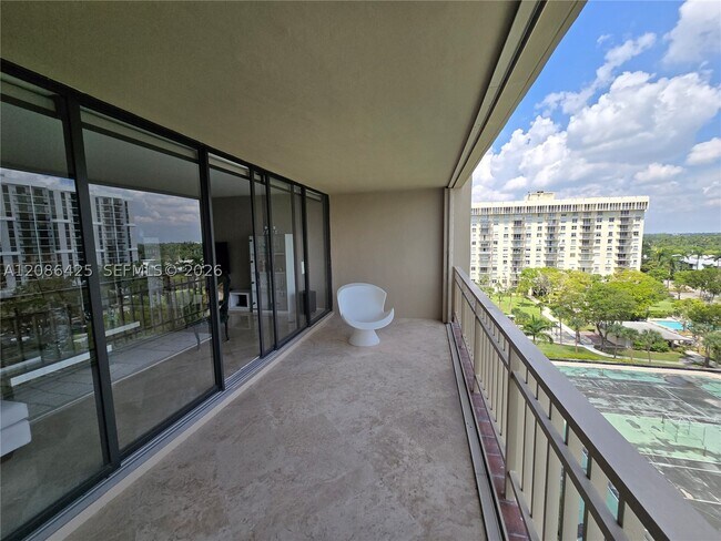 Building Photo - 11113 Biscayne Blvd