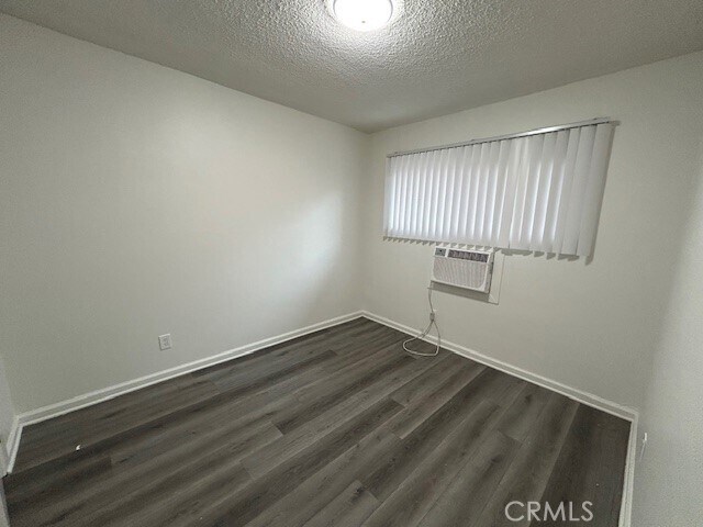 Building Photo - 37067 Bankside Dr
