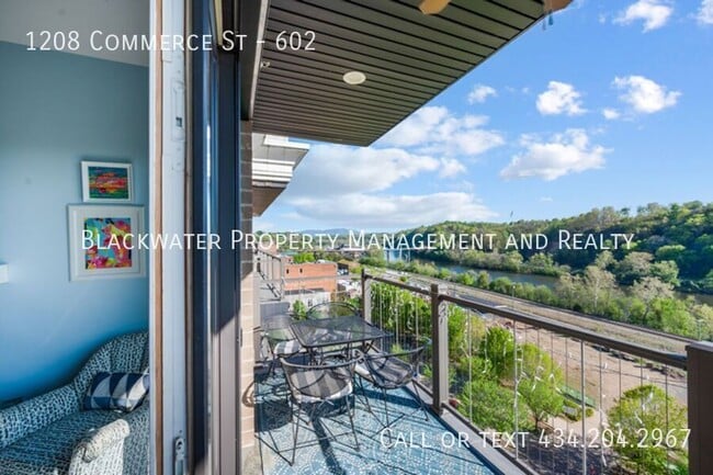 Building Photo - 1208 Commerce St