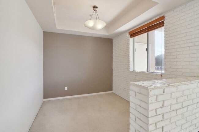 Building Photo - 4170 Fair Ave