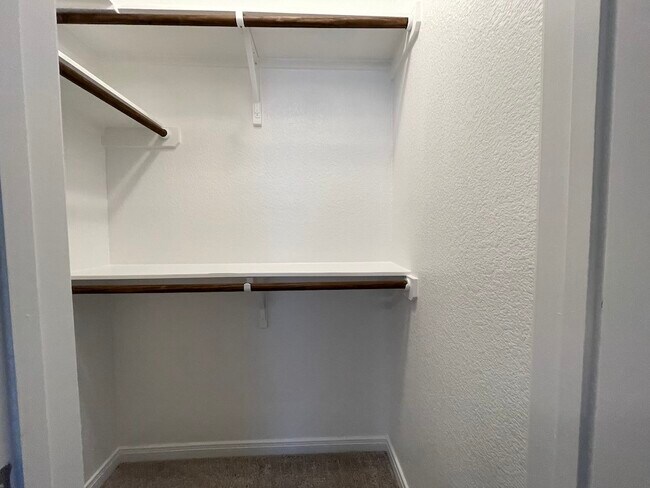 Building Photo - 7519 Broadmoor Cv