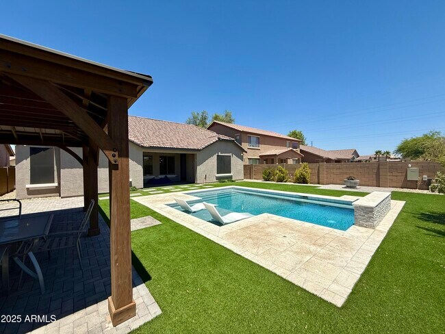 Building Photo - 4927 W Magdalena Ln