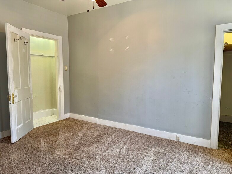 Building Photo - 126 Orchard St